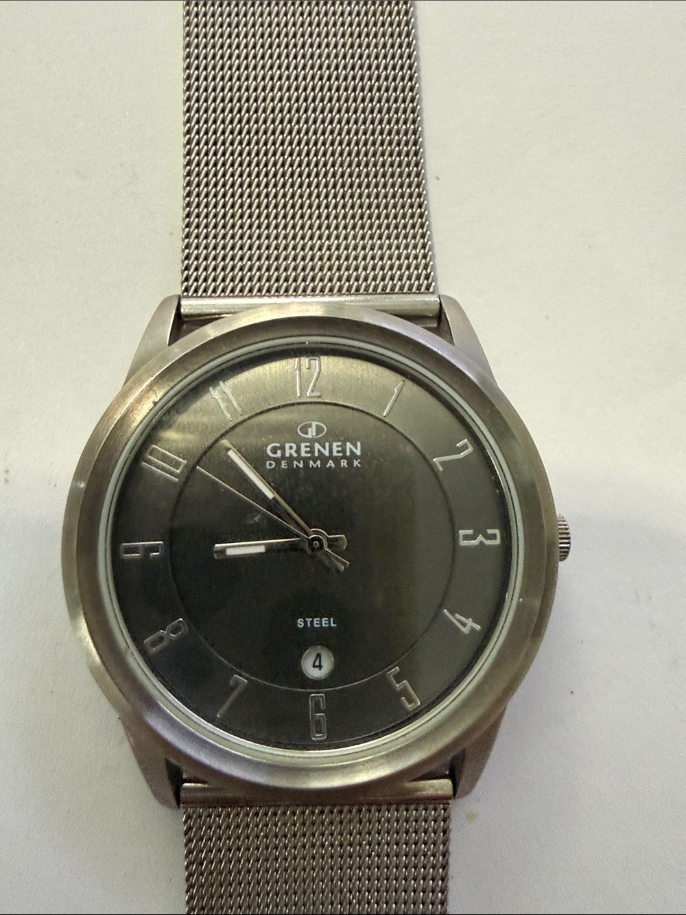Grenen Men's Steel Mesh Watch – Silver and Gray Dial